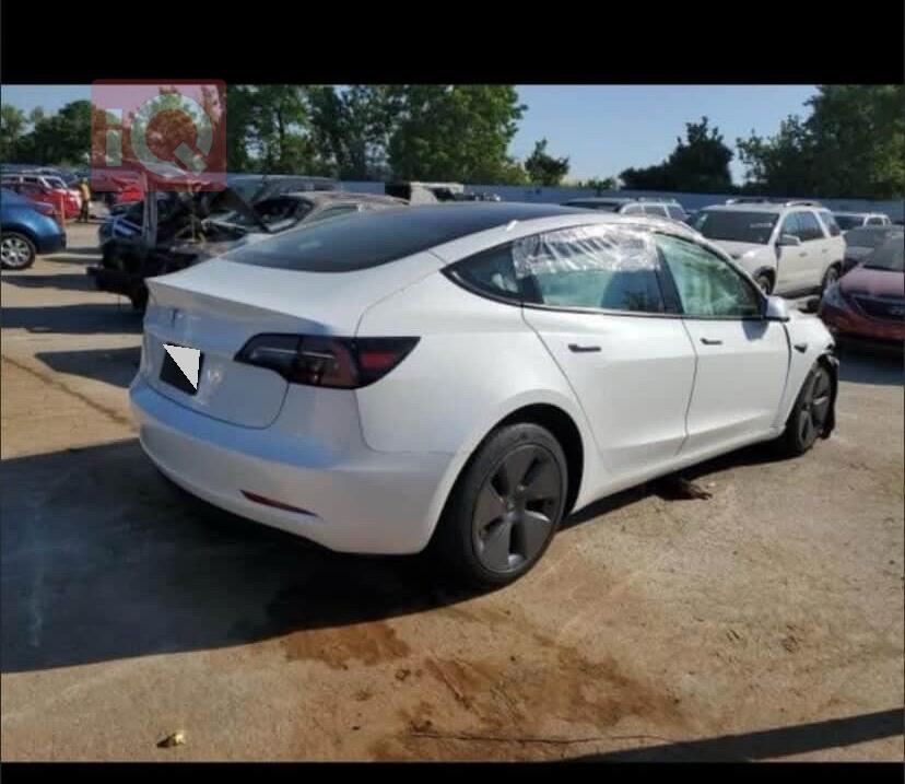 تسلا موديل 3